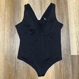 NWT Torrid Black V Mesh Bodysuit 4 Plus Size V-Neck Sexy Classic Bodycon $48